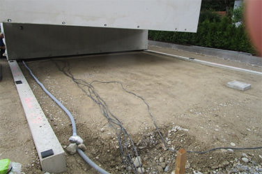 Streifenfundamente für Reihengaragen mit Punktfundamt für Nebeneingangstür