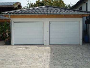 Zeltdach mit Tonziegel in anthrazit