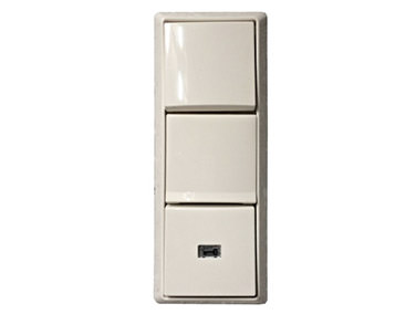 Lichtschalter, Steckdose mit Klappdeckel und Innentaster