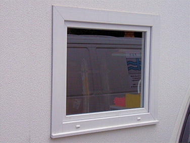 Kunststofffenster 100/80 cm in weiß